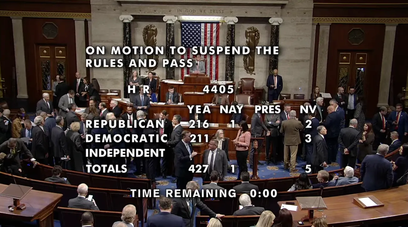 Screen showing House voting 427-1 to release Epstein files held by DOJ